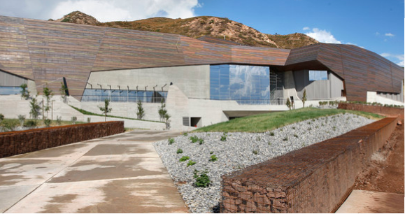 加拿大房产:温哥华房价疯长不停,交易量创新