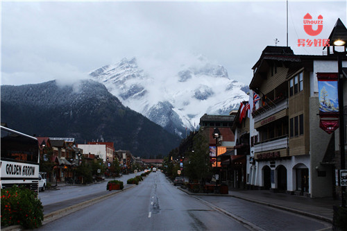 加拿大温哥华房产:买房移民可否实现?